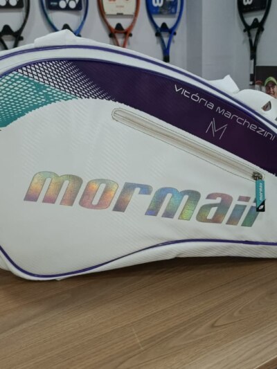 Raqueteira Mormaii Pro Vitória Marchezini Branca e Roxa - Usada - Nota 10/10 - ATPSHOP
